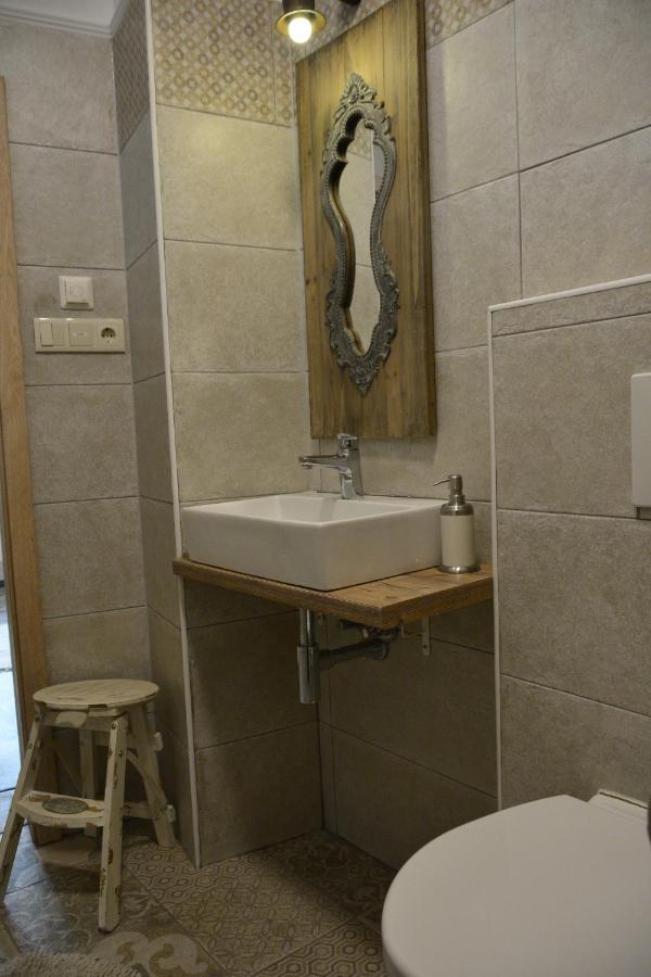 Madarlatta Vendeghaz Hotel Fertőrákos Екстериор снимка