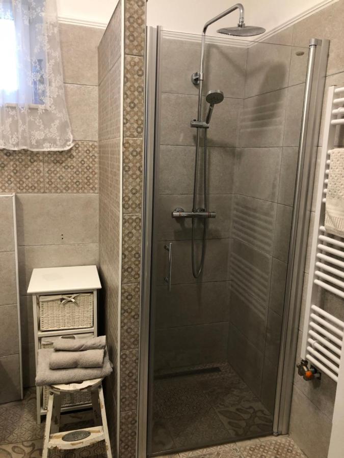 Madarlatta Vendeghaz Hotel Fertőrákos Екстериор снимка
