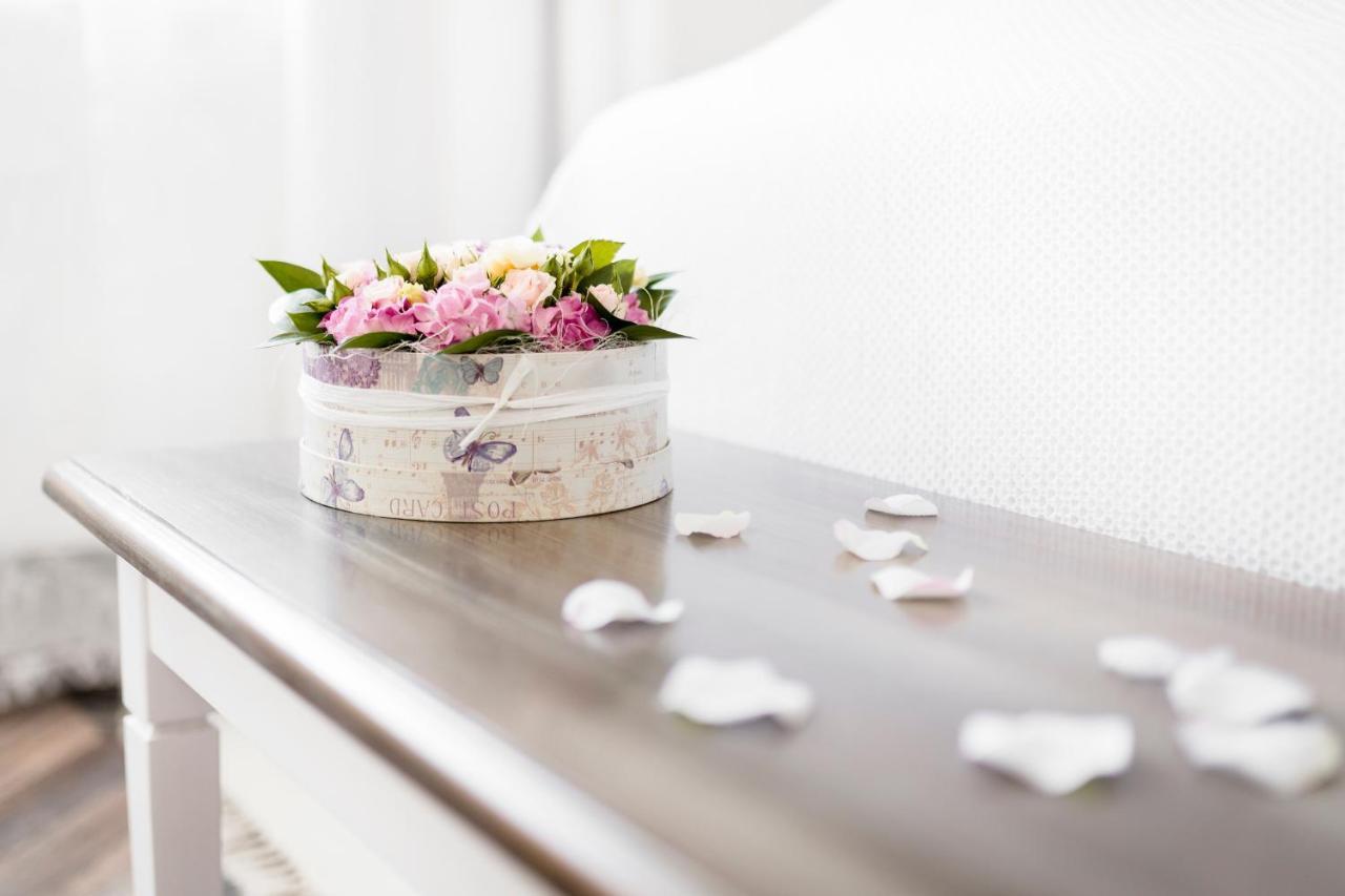 Madarlatta Vendeghaz Hotel Fertőrákos Екстериор снимка